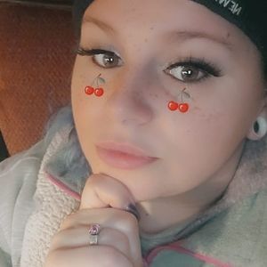 Meet your Posher, Crystalina